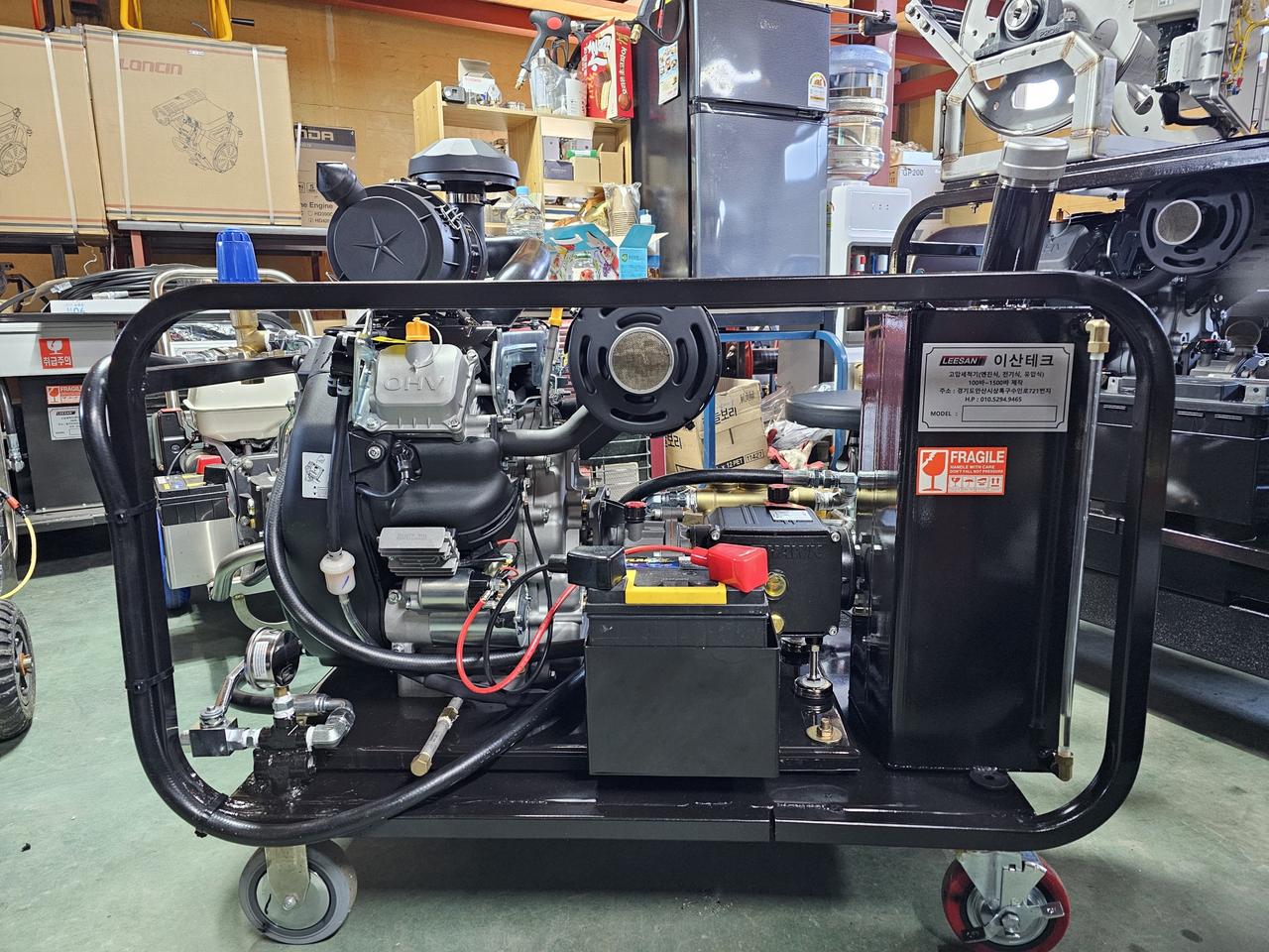 엔진고압세척기 300바50리터 40마력 판매