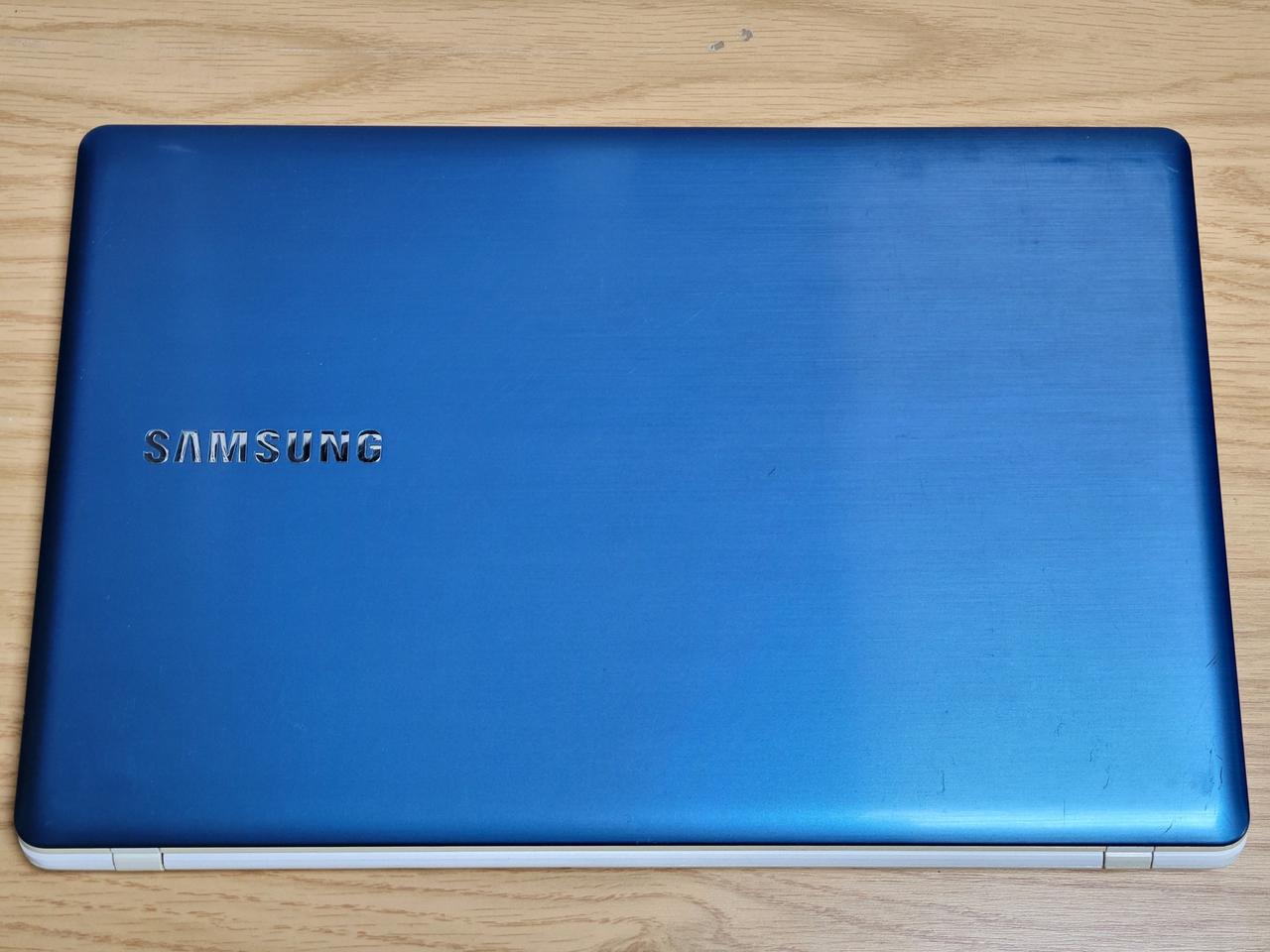 삼성 6세대 노트북 15만원 팝니다.