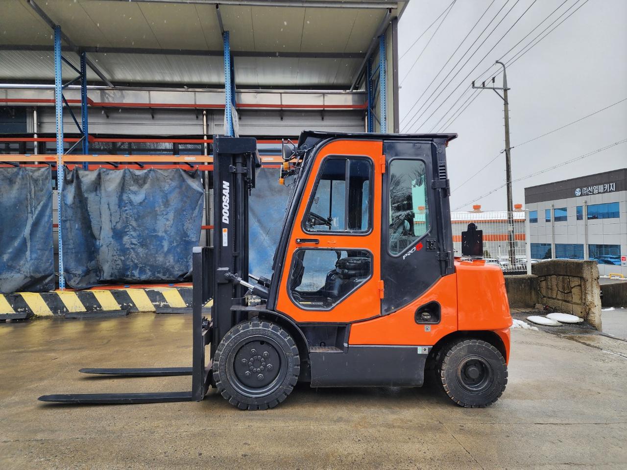 중고지게차 매매 두산 3톤 캐빈 디젤지게차 1550만원