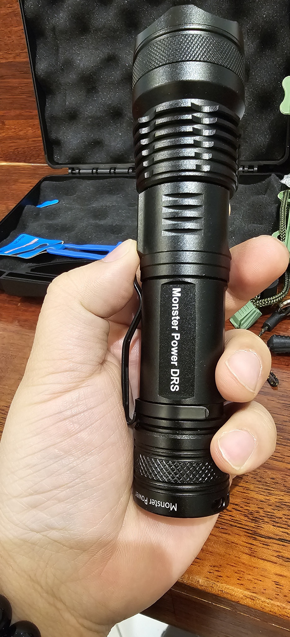 몬스터 파워 XHP70 + 브리사 SPL-T6 LED 랜턴 손전등 후레쉬