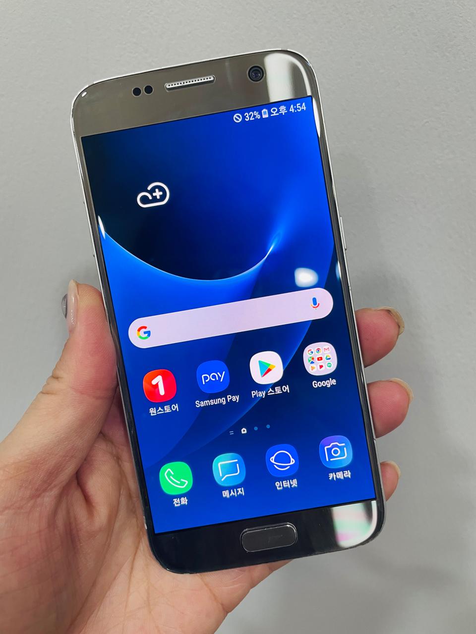 갤럭시 S7 실버 32기가 팔아요~