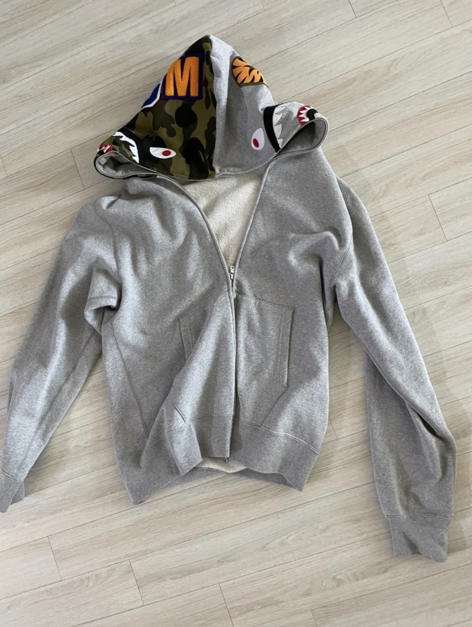 베이프 샤크 후드집업