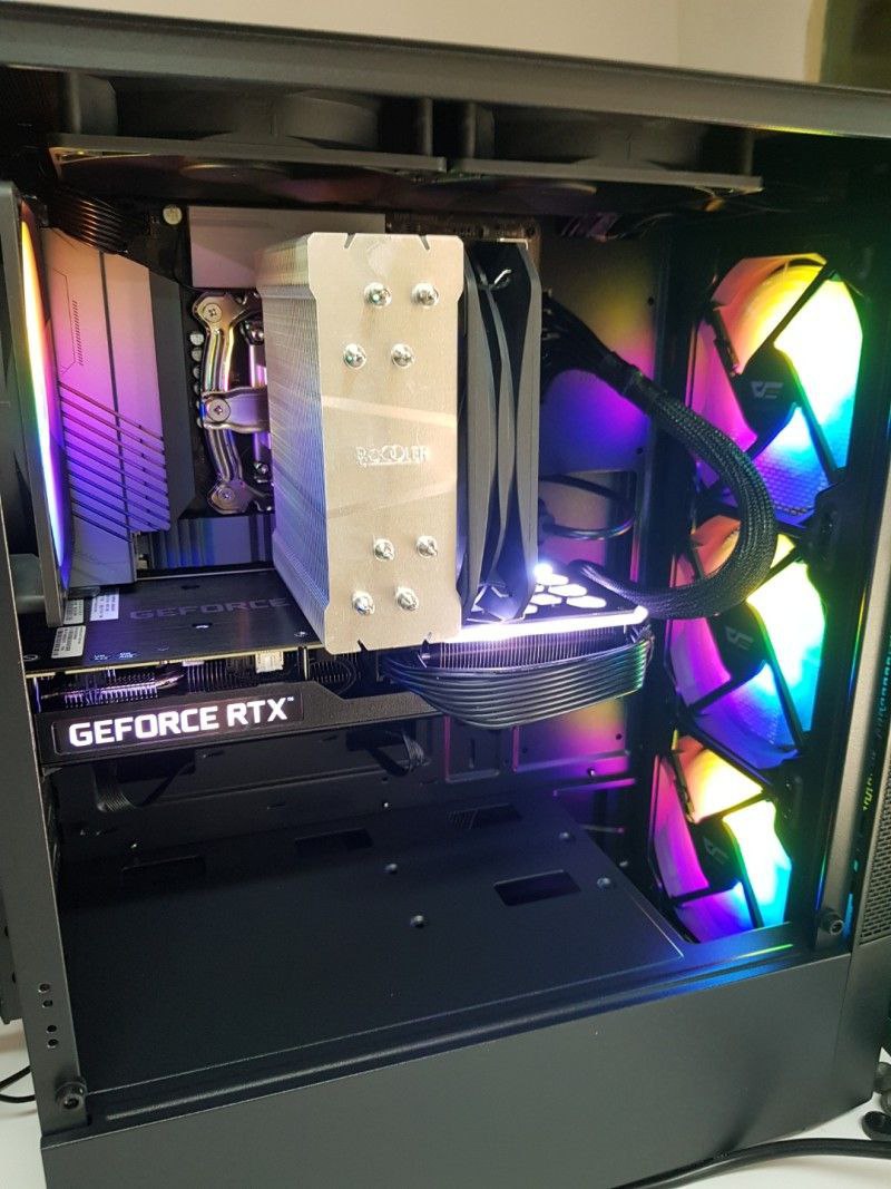 고성능 PC 본체 I7-10700 RTX2060 32GB