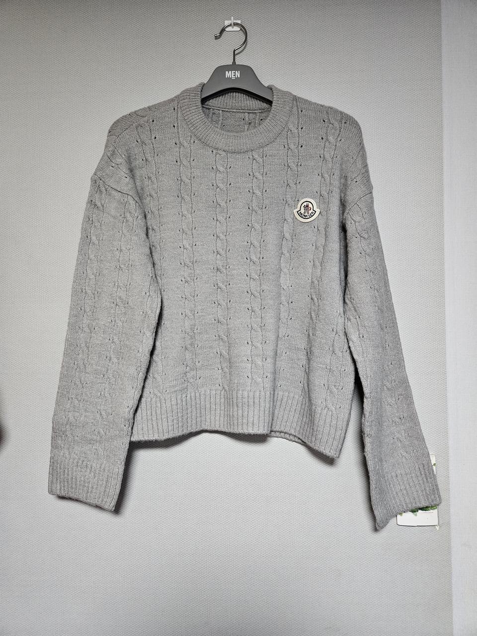 새상품  몽클 수입 니트