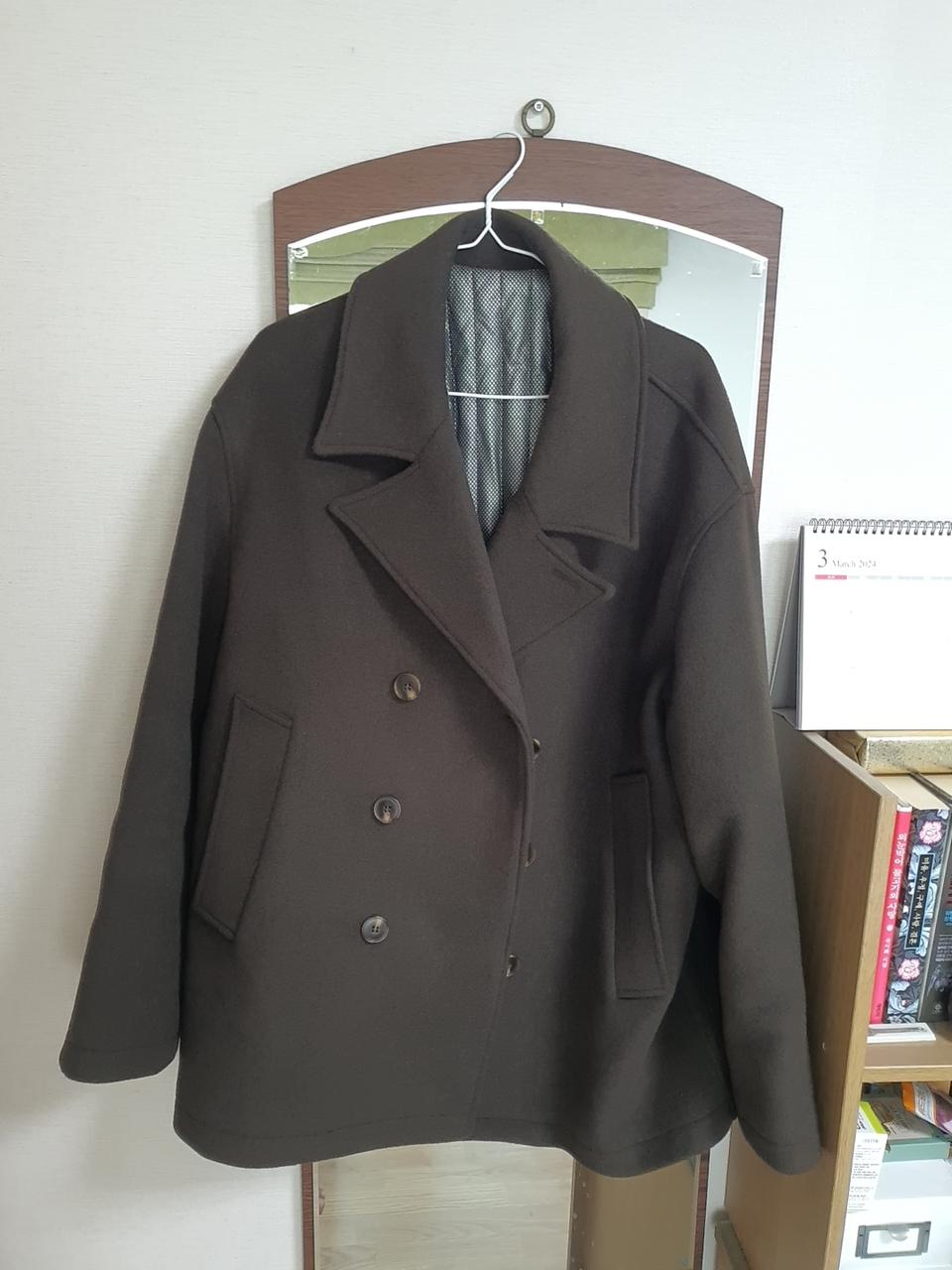 라퍼지스토어 카키 색상 더블 피코트 라지 사이즈 택포6만원에 드려요