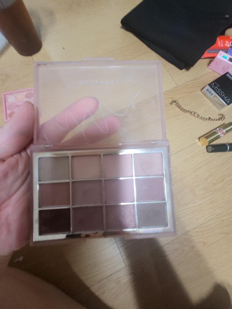 웨이크메이크 2호 팔레트 팔아요 +서비즈줌