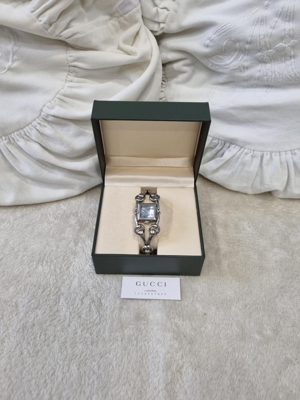 구찌 여자 시계