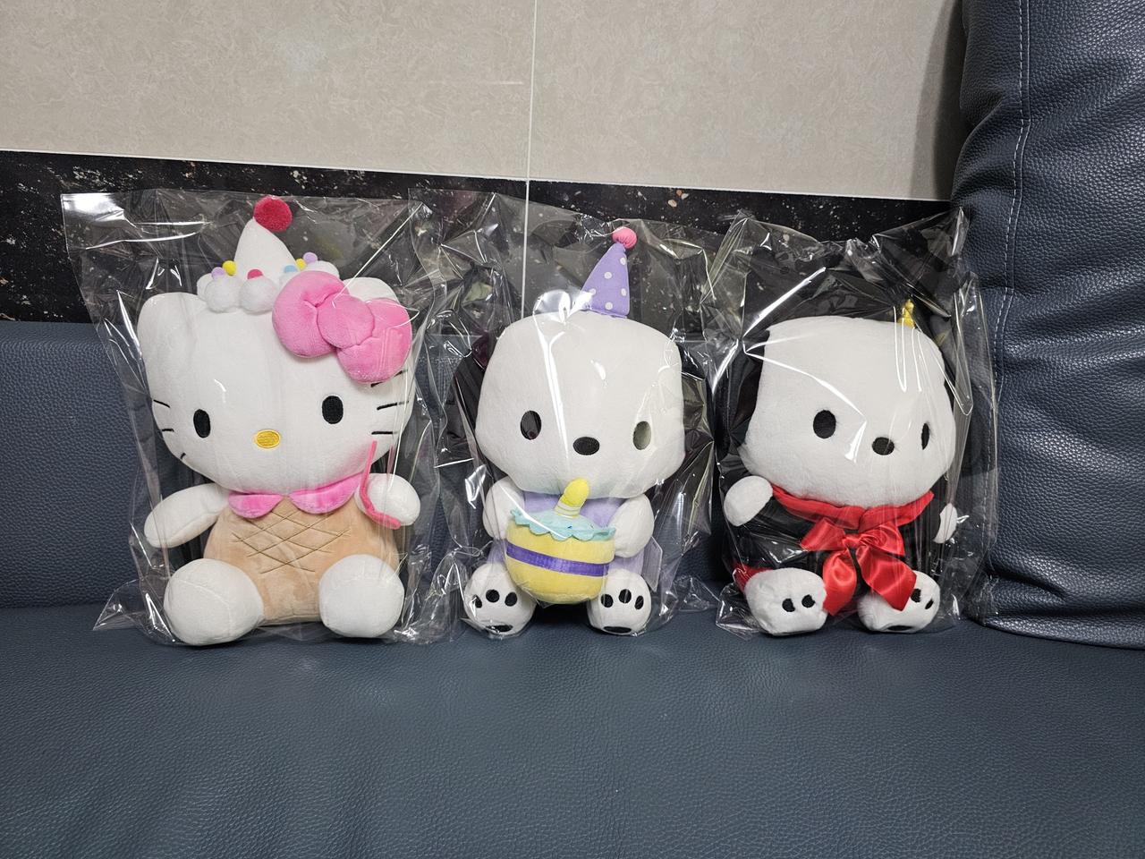 산리오 키티 인형이랑 포차코 중형 애착인형 새거 팔아요