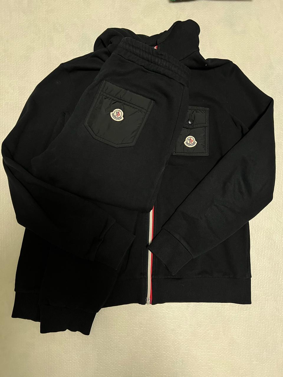 새상품급 몽클레어키즈 블랙 트레이닝복세트 14y 55-66