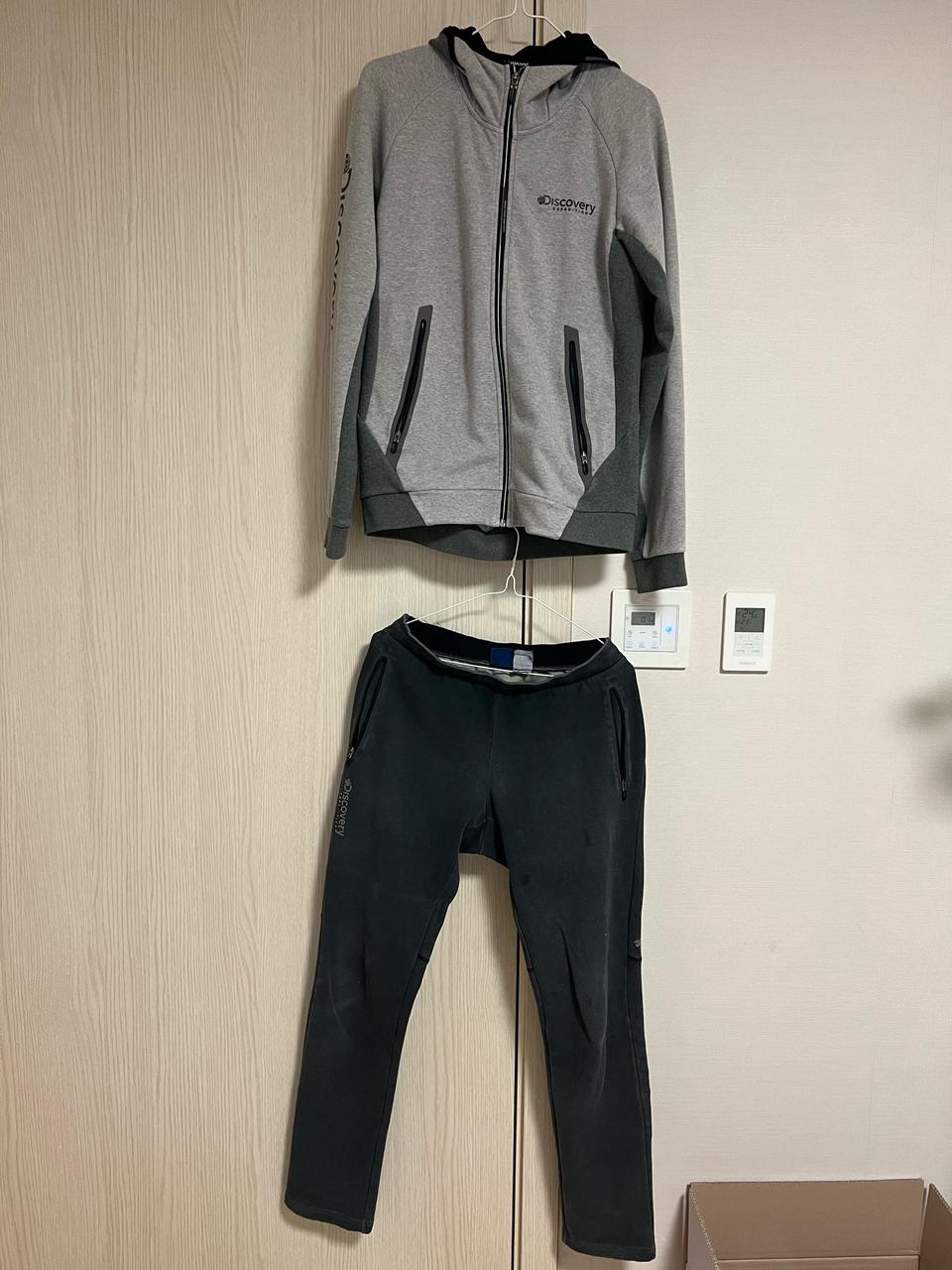 디스커버리익스페디션 트레이닝복 세트