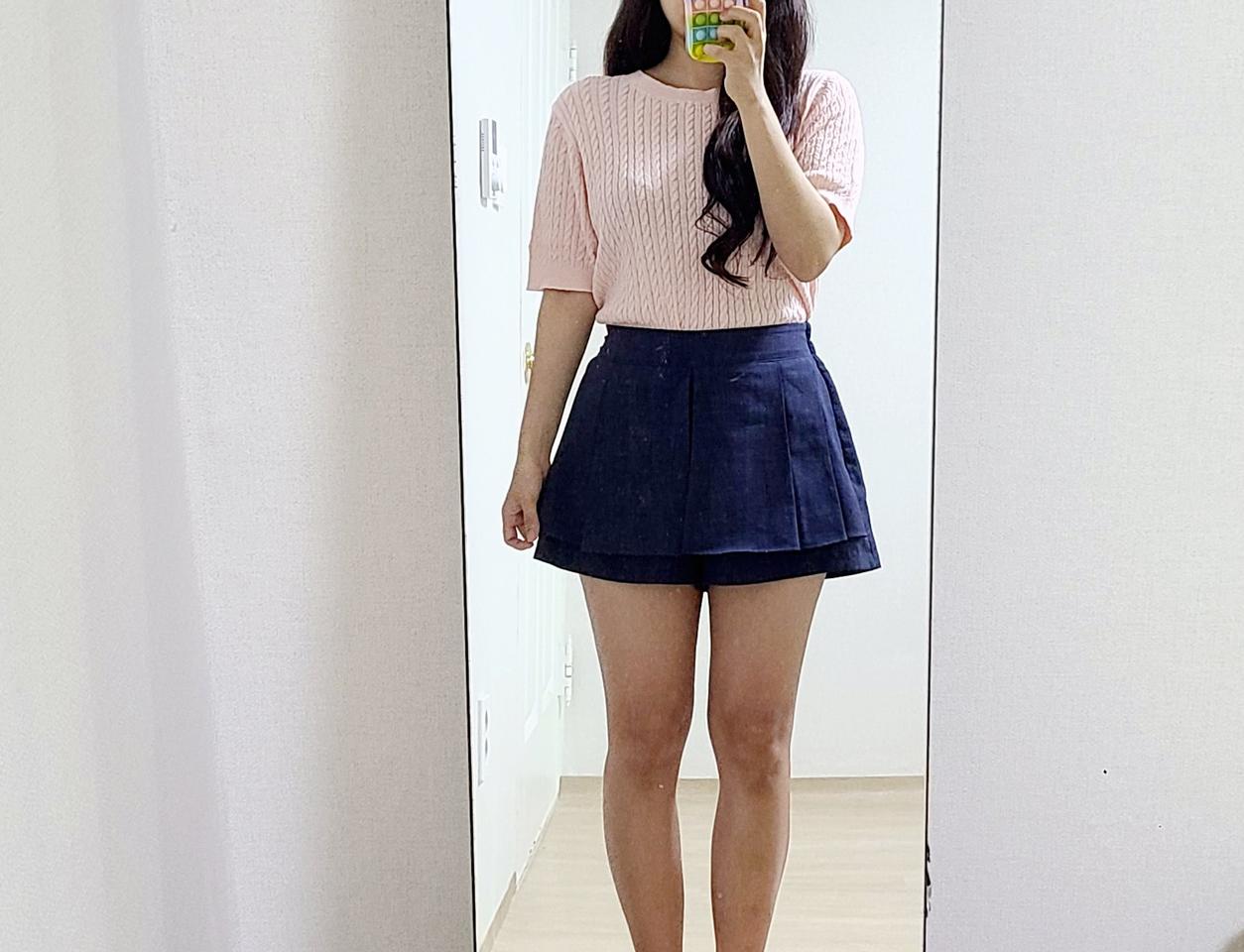 체이스플러스 연핑크 니트 반팔+네이비 하이웨스트 큐롯숏팬츠 코디세트