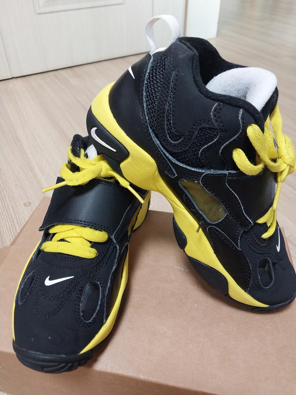 정품 나이키 스피드 터프 운동화 새상품급 230