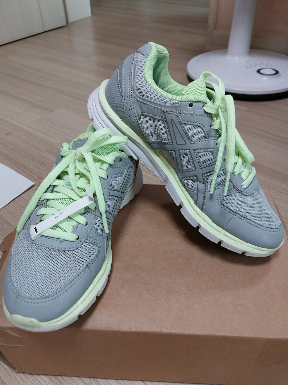 정품 아식스 G1운동화 깨끗하고 가벼움 225