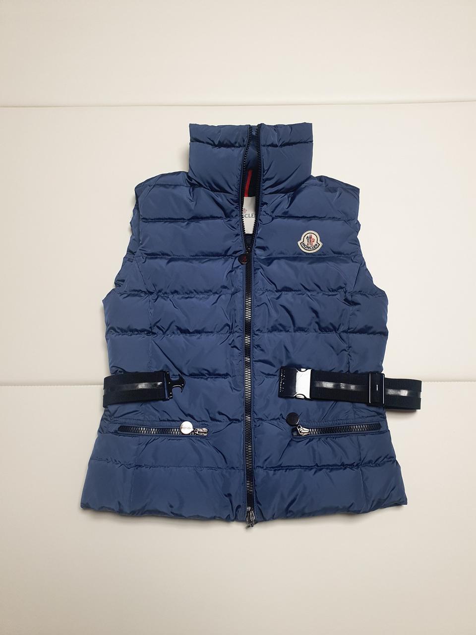 몽끌레어 정품여성베스트.0사이즈.네이비칼라