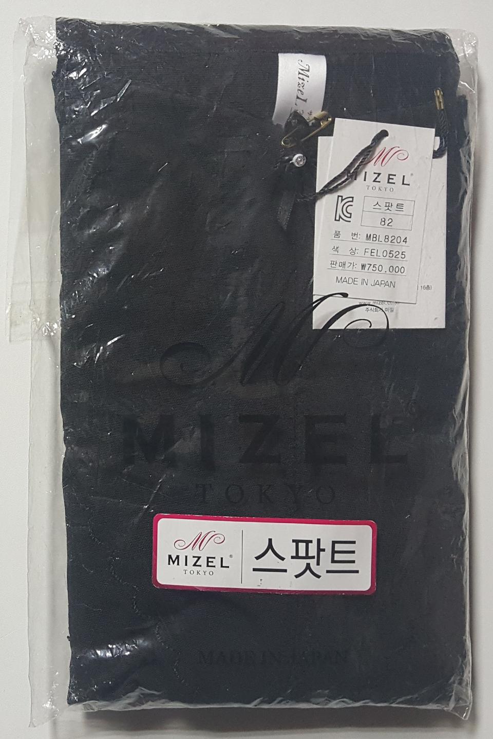 미젤 스팟트 블랙 82사이즈 팝니다.