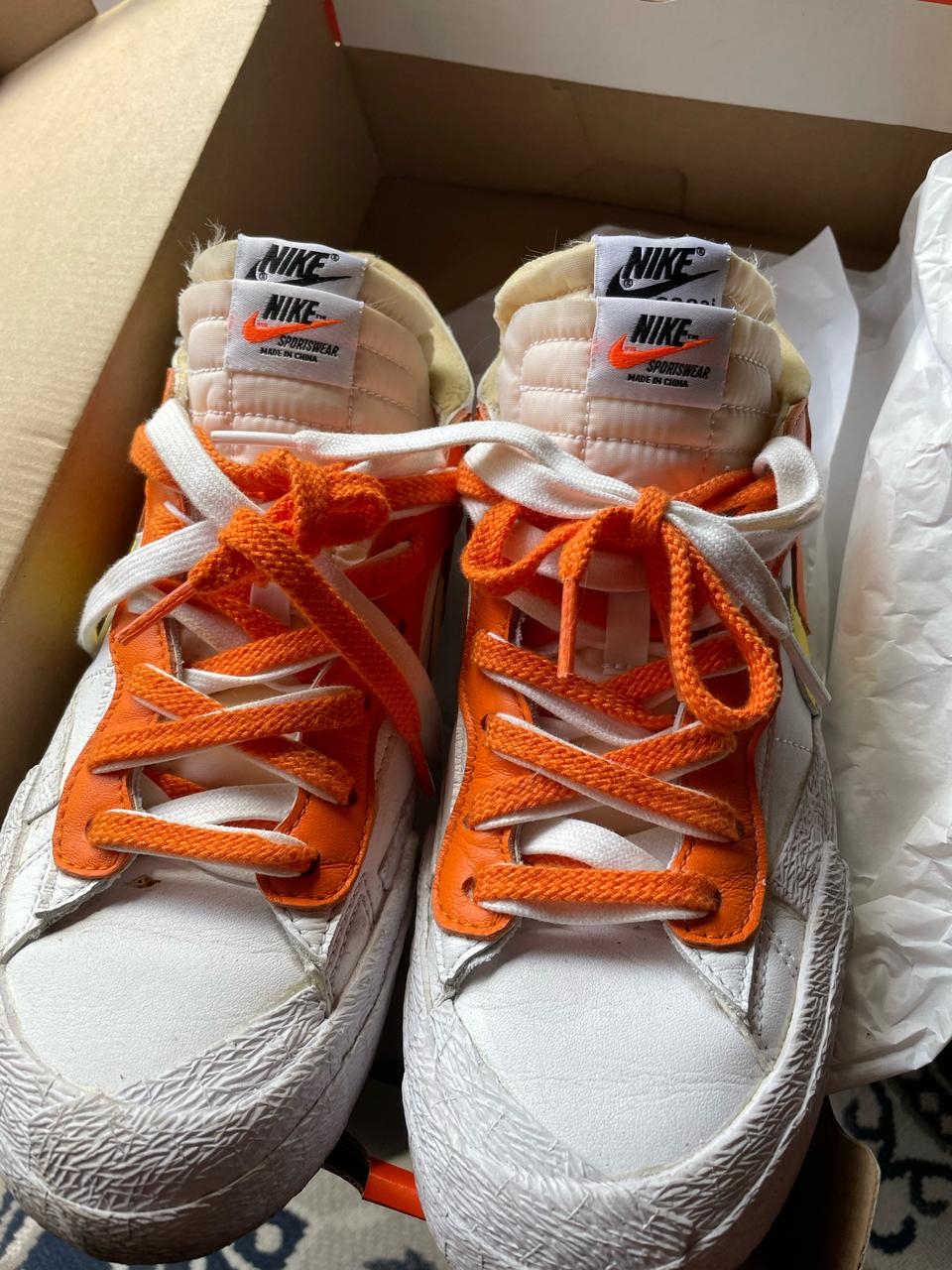 나이키 사카이 블레이저 로우 오렌지 260
