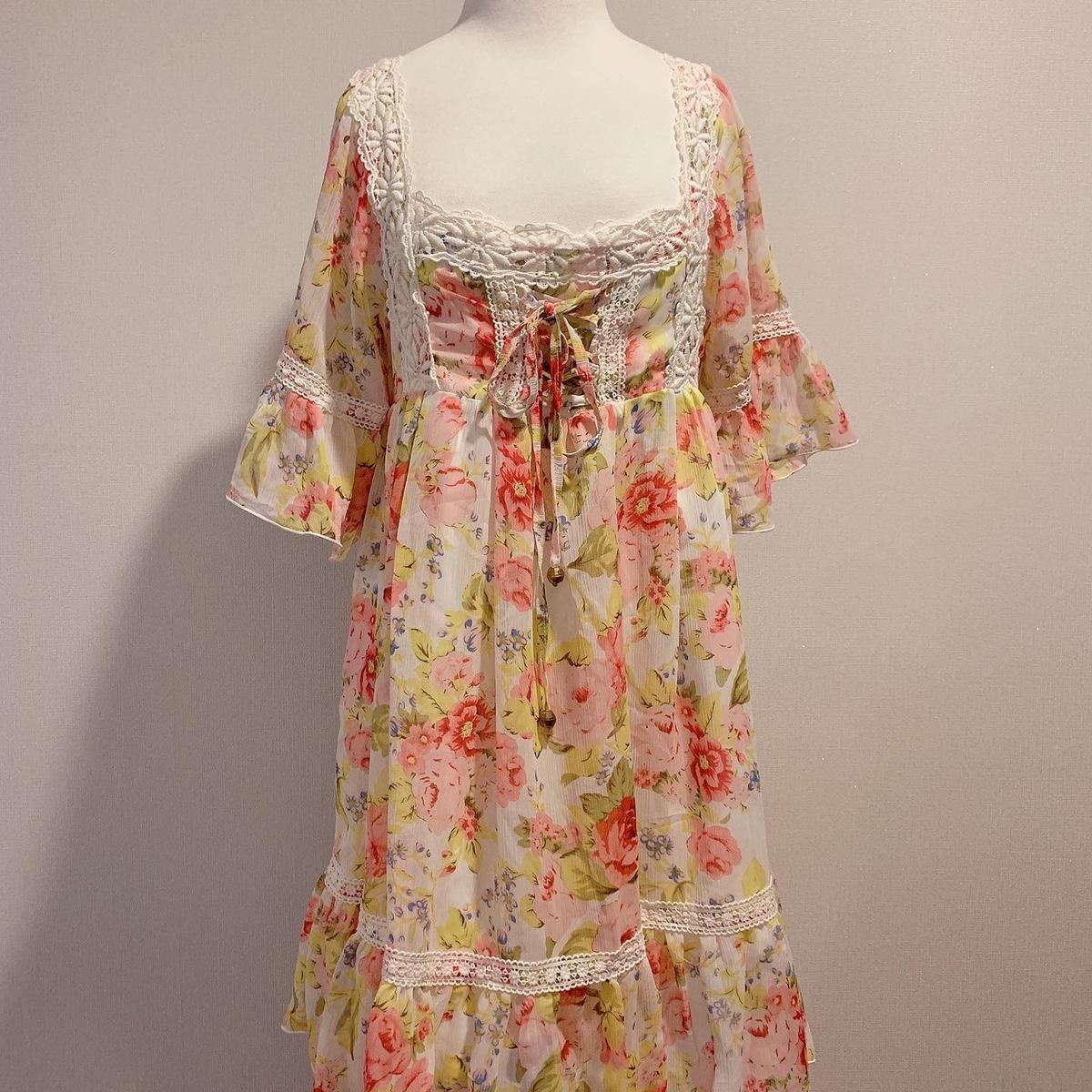 리즈리사 스퀘어넥 쉬폰 원피스