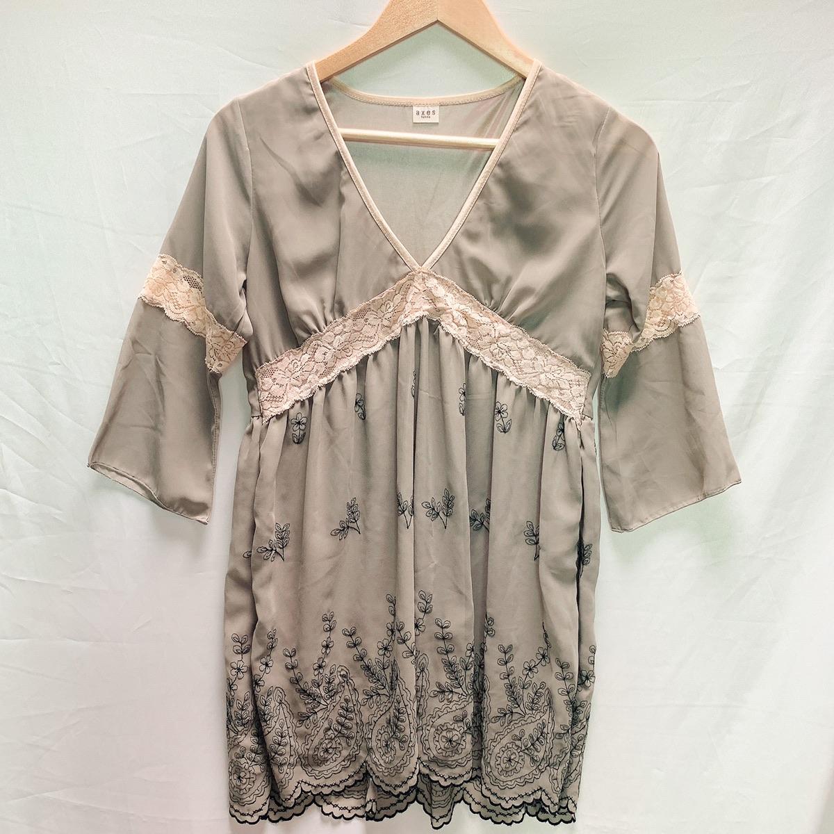 카키 레이스 블라우스