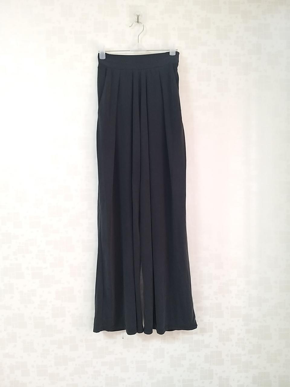 챠콜 뒷밴딩 핀턱와이드 찰랑팬츠