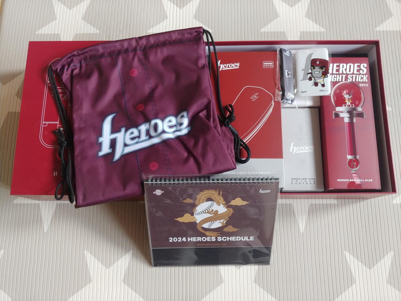 키움히어로즈 응원봉 세트 및 굿즈 팝니다.