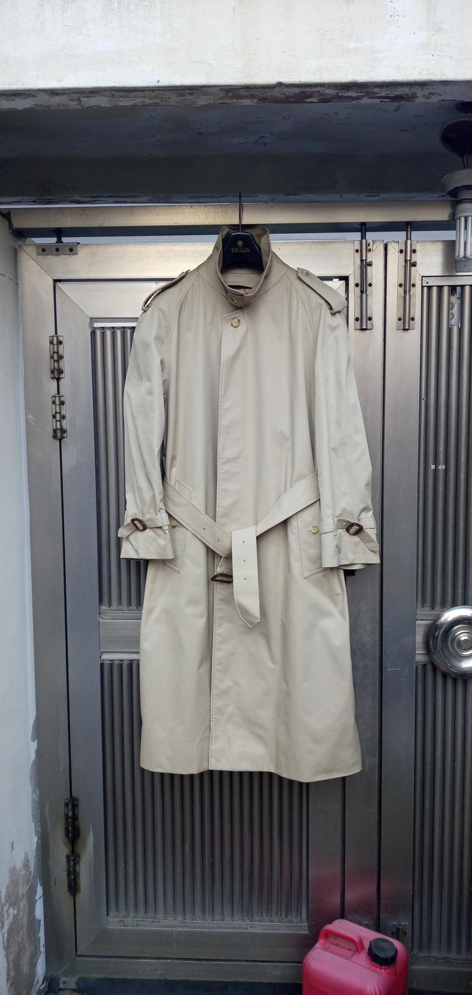 정품 버버리 춘.추용 트렌치코트 105호 상태최상