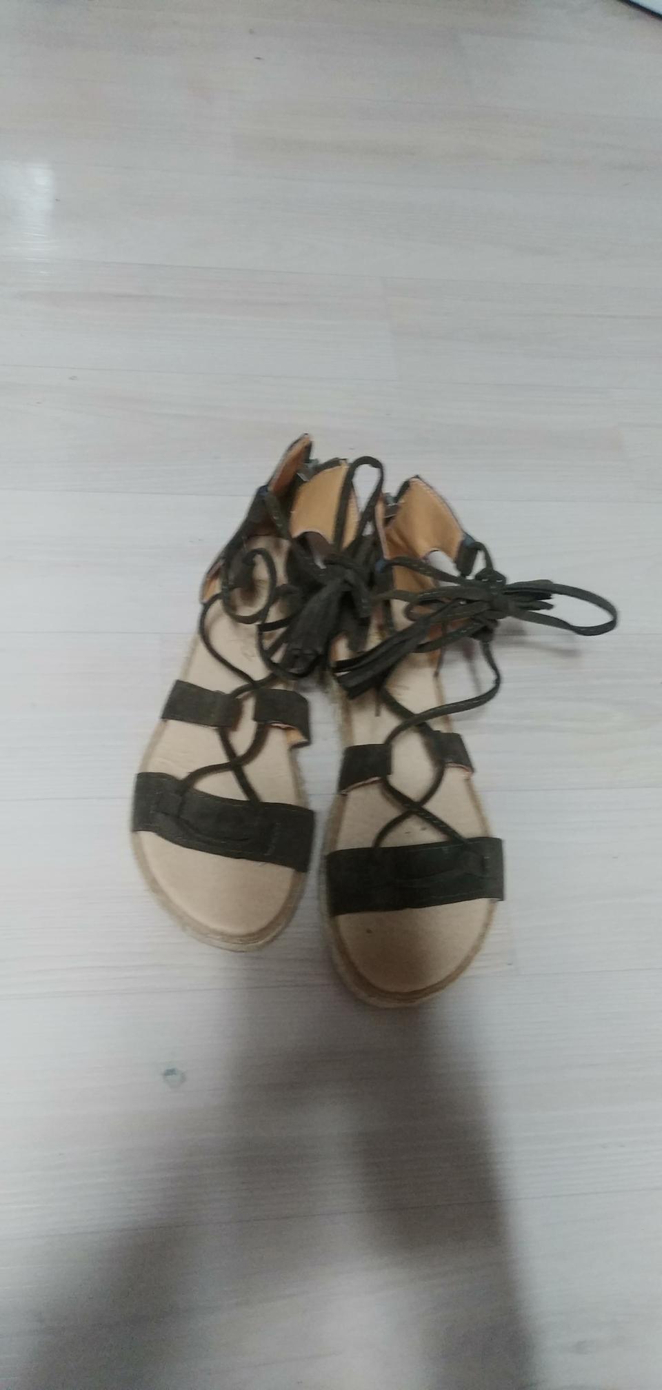 세무가죽 샌들 240mm