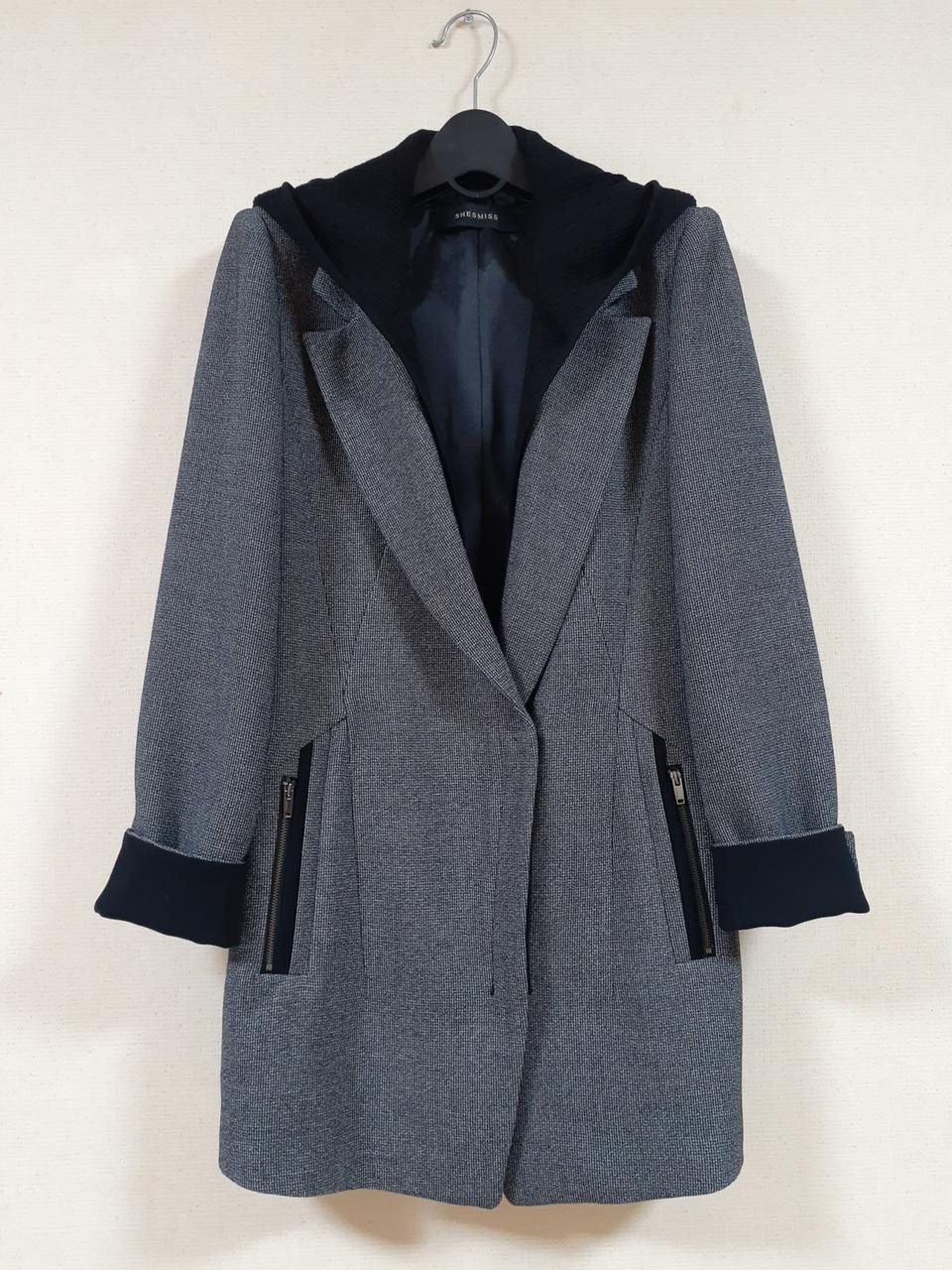 (새상품) 쉬즈미스 43만 니트후드 자켓 (후드탈부착O) 재킷 코트 정장