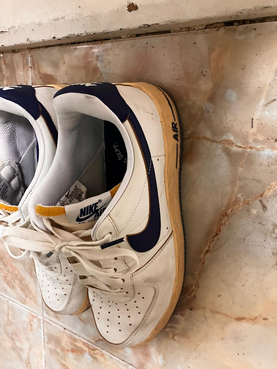 나이키에어포스 275