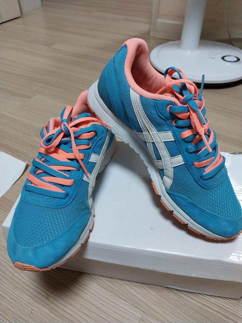 정품 아식스 운동화 240