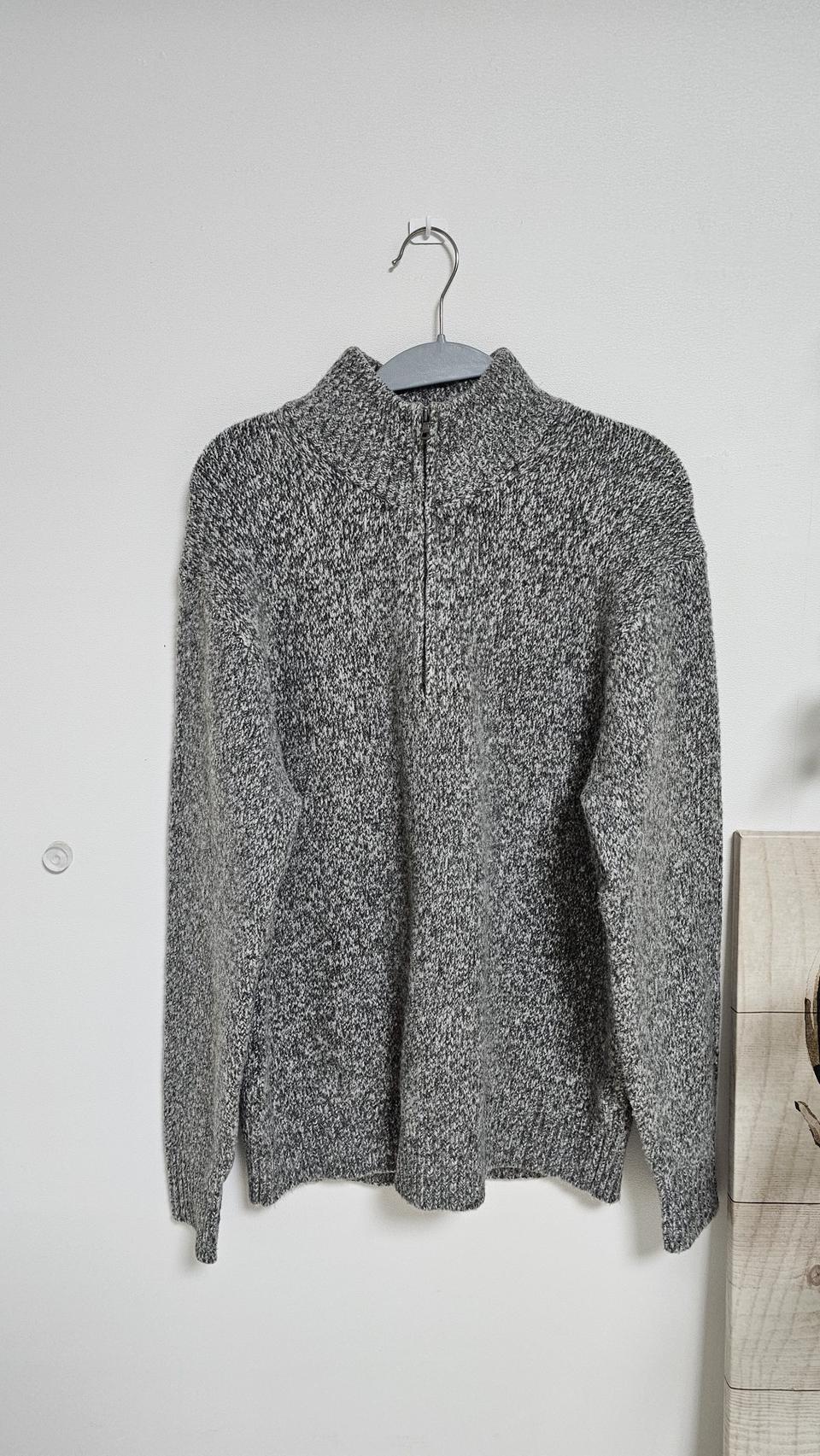 유니클로 반집업 니트