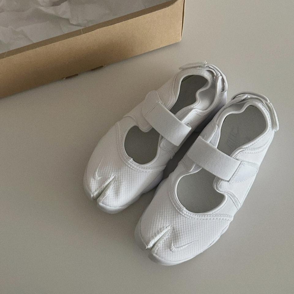 [새상품]나이키 에어리프트 브리드 우먼스 220