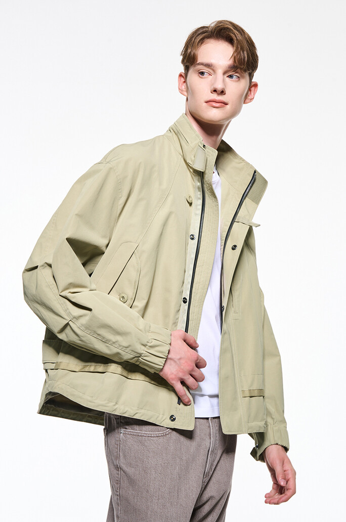 타임옴므 오버핏 모크넥 플랩 포켓 점퍼-카키베이지, 100사이즈