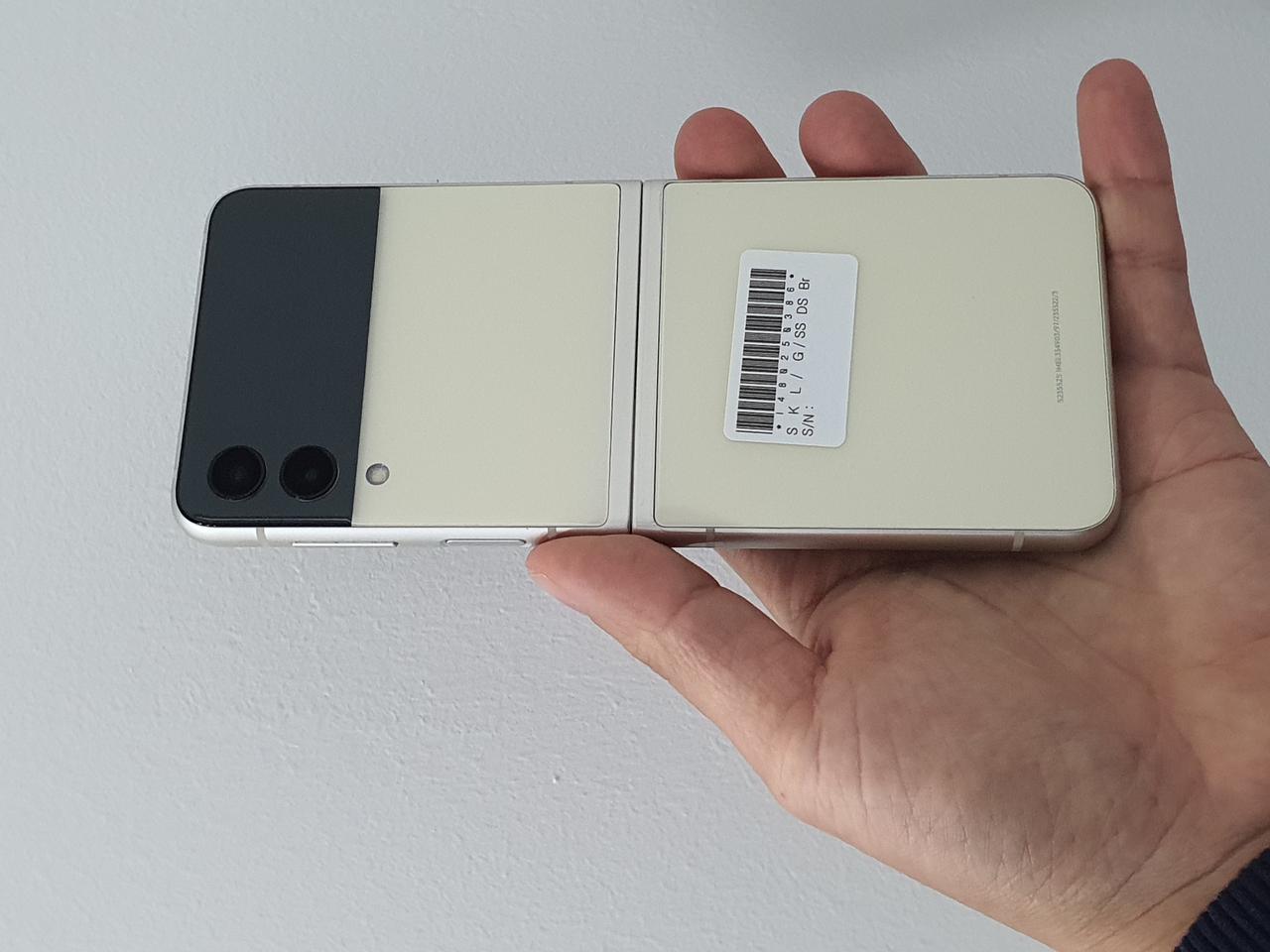 [A급]갤럭시Z플립3 크림 256기가 정상해지 상태깨끗