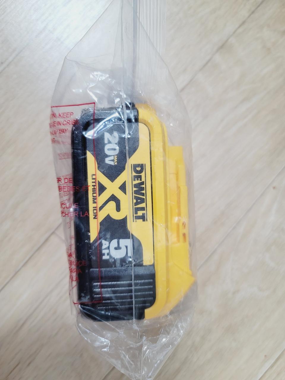 정품 최신상 디월트 배터리 충전기 처분