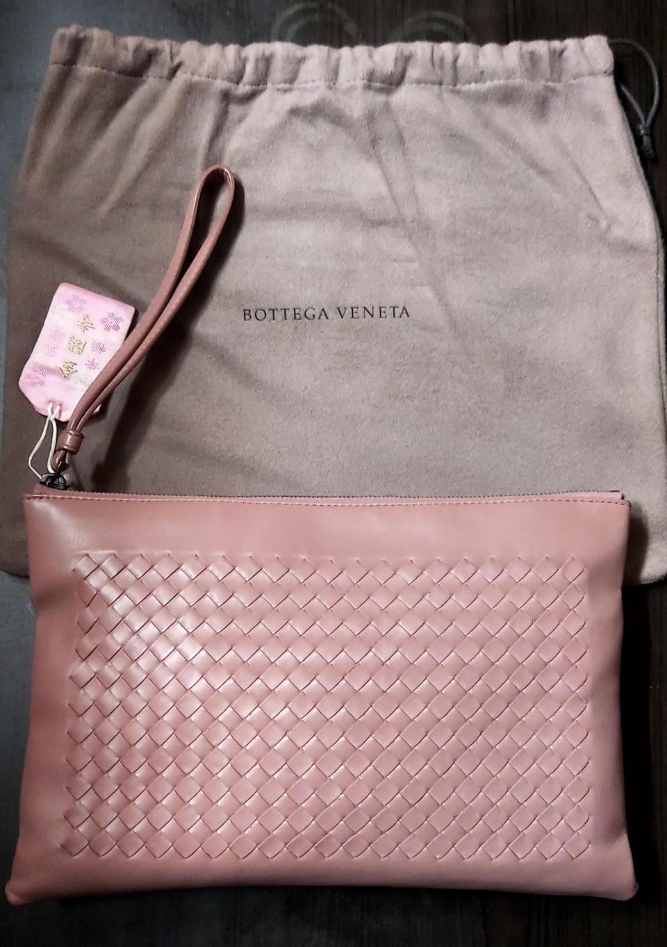 보테가 베네타 클러치
