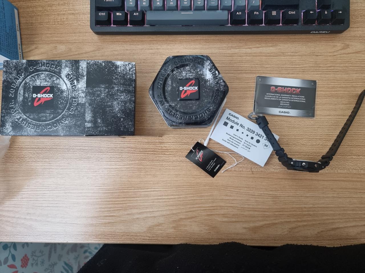 지샥 카시오 DW5600BB 시계 판매 합니다