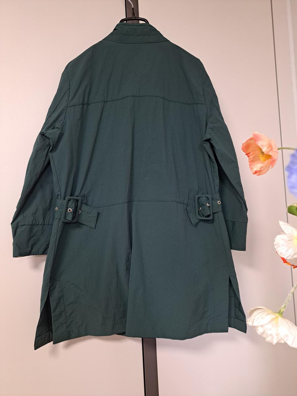 초록 바시락원단 옆구리 버클장식 와이어카라 7부소매 춘추용 아우터