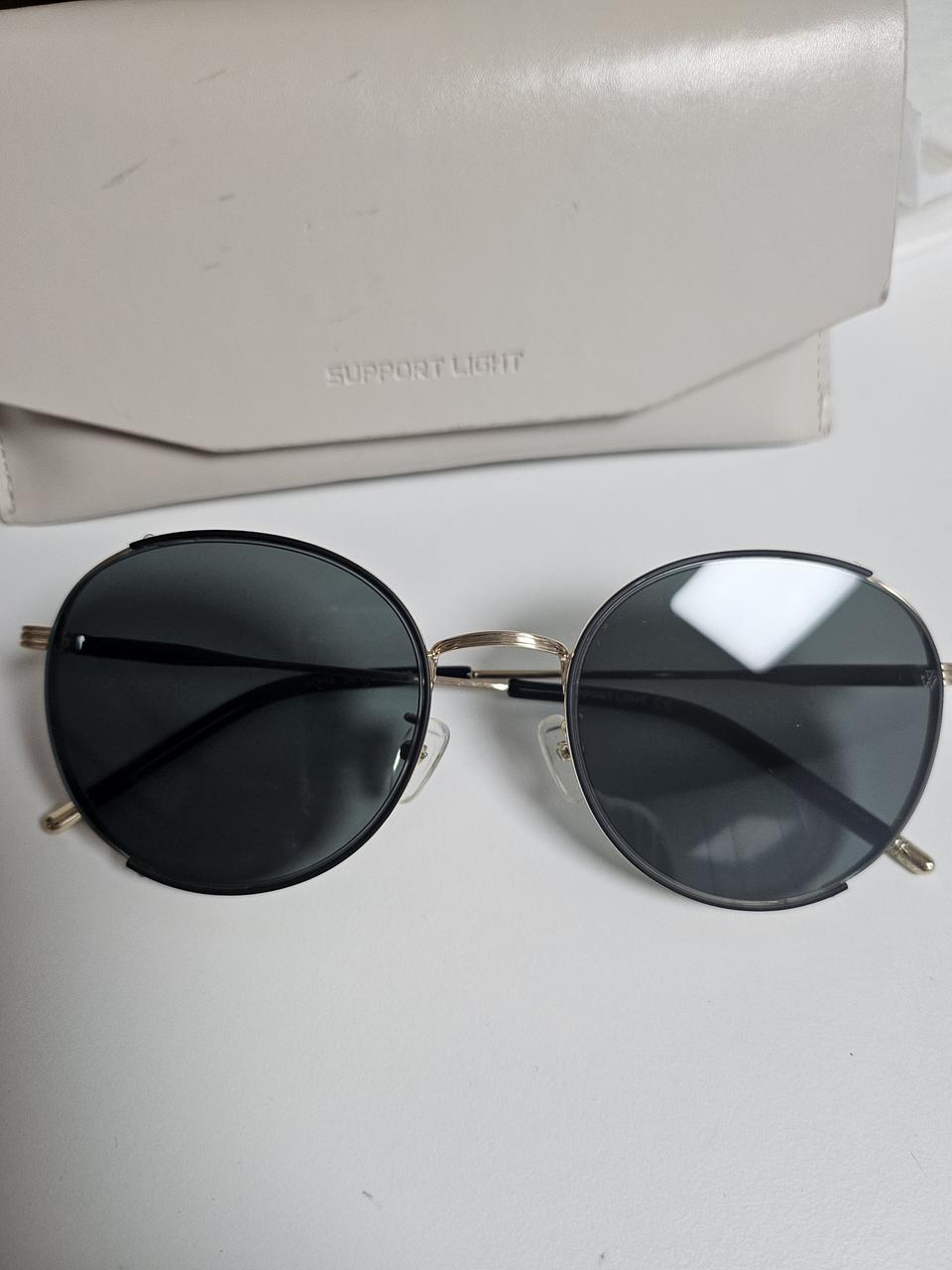 SUPPORT RIGHT 선그라스