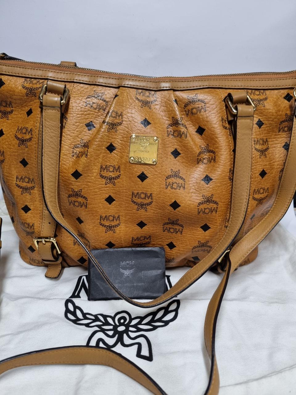 정품)엠씨엠 숄더 크로스백