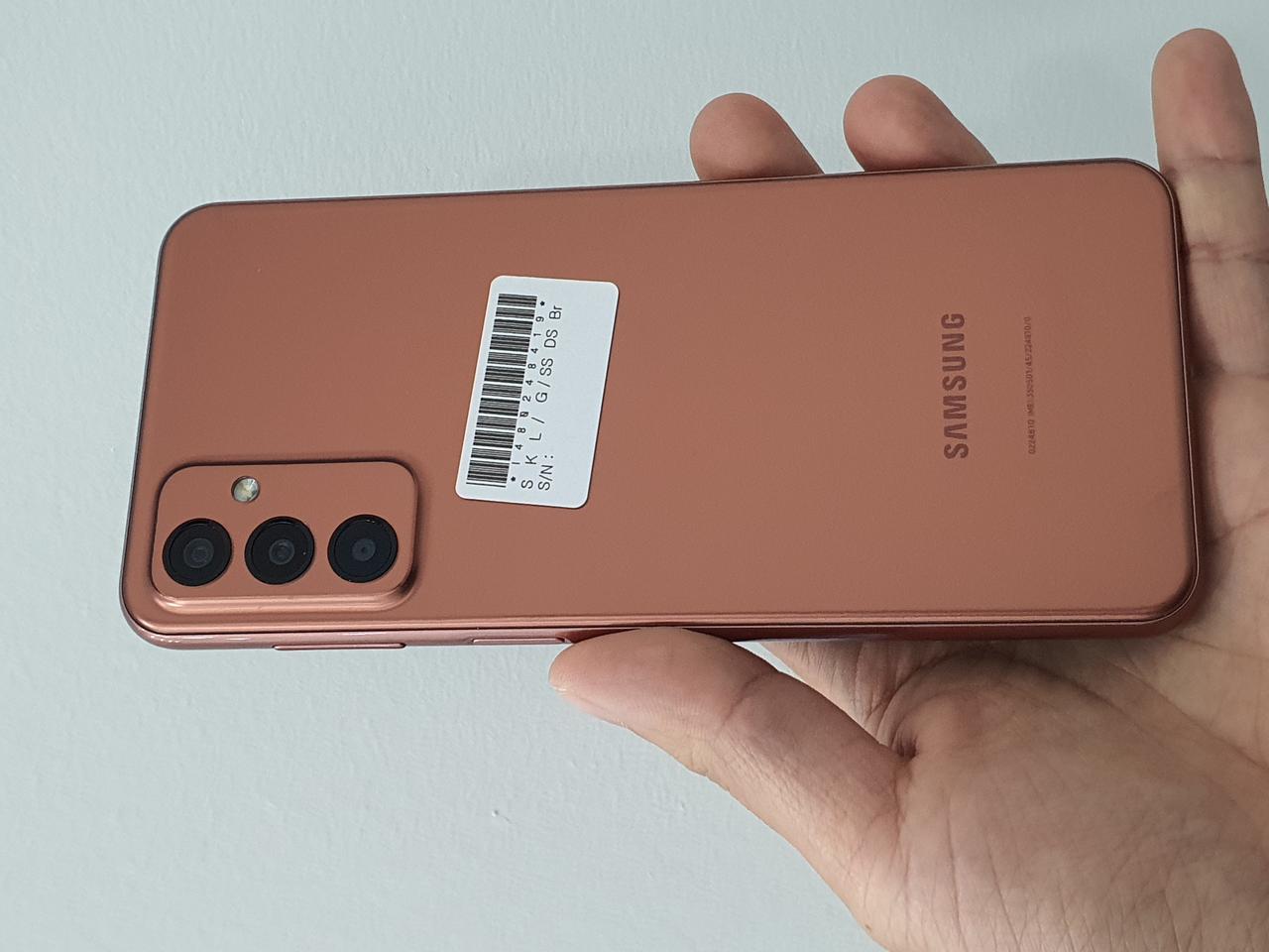 갤럭시 버디2 오렌지카퍼 128기가 정상해지 상태깨끗