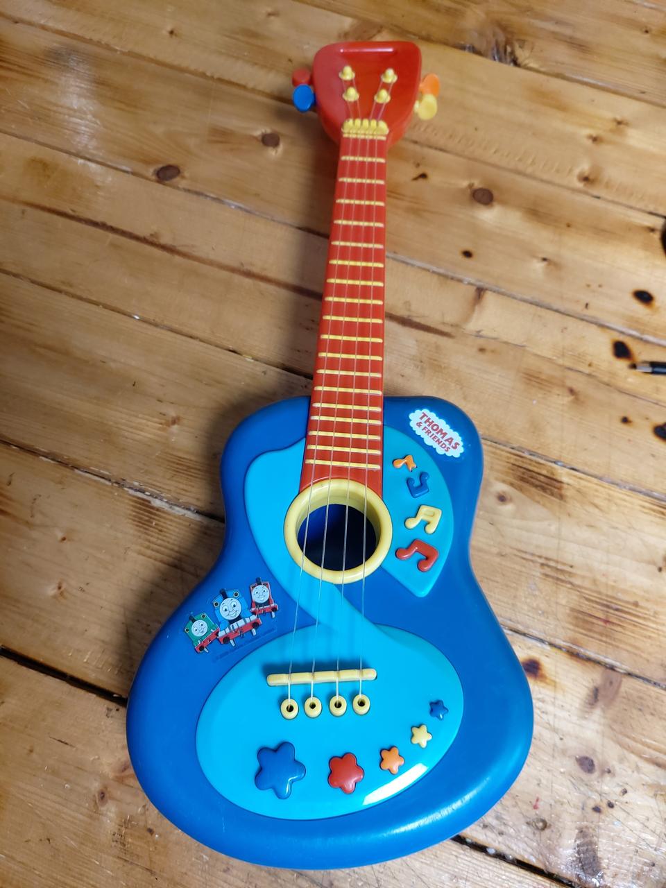 토마스 팅겨팅겨 기타