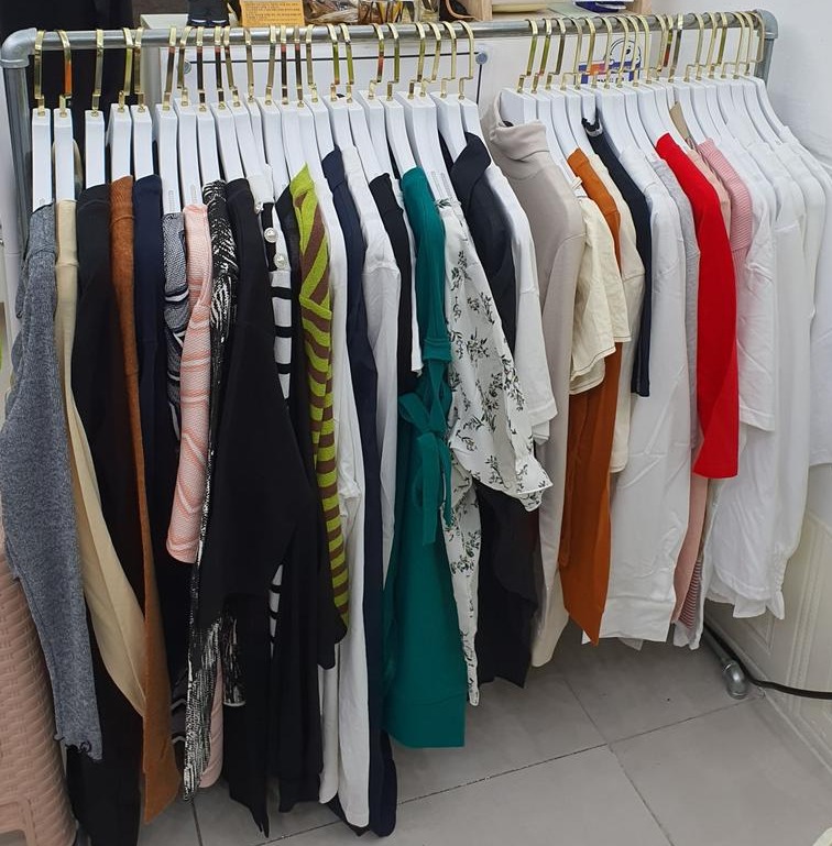 예쁜여성의류 100종 일괄판매(마지막수량-특가로드림)