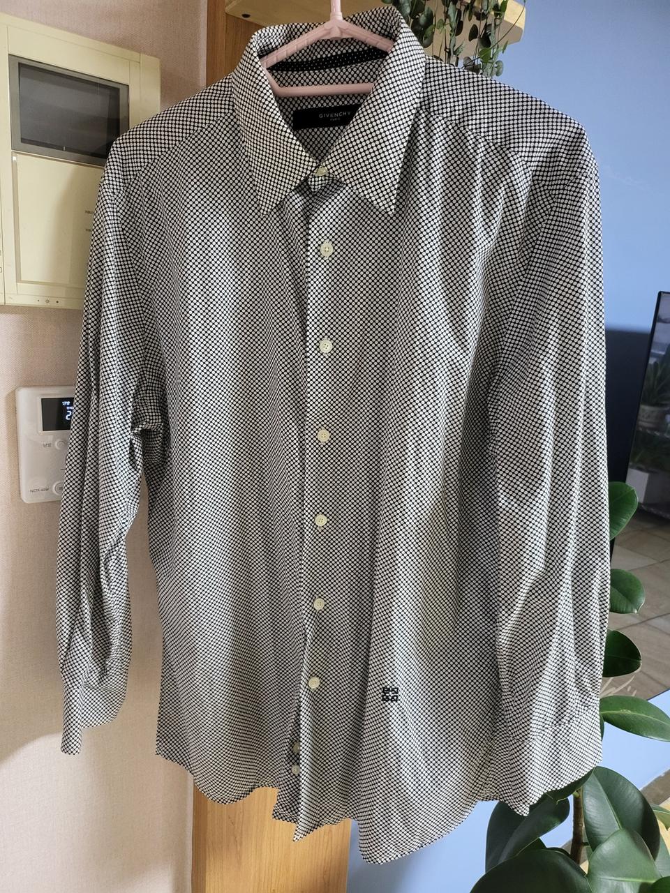 정품 지방시 도트 긴팔 셔츠 44