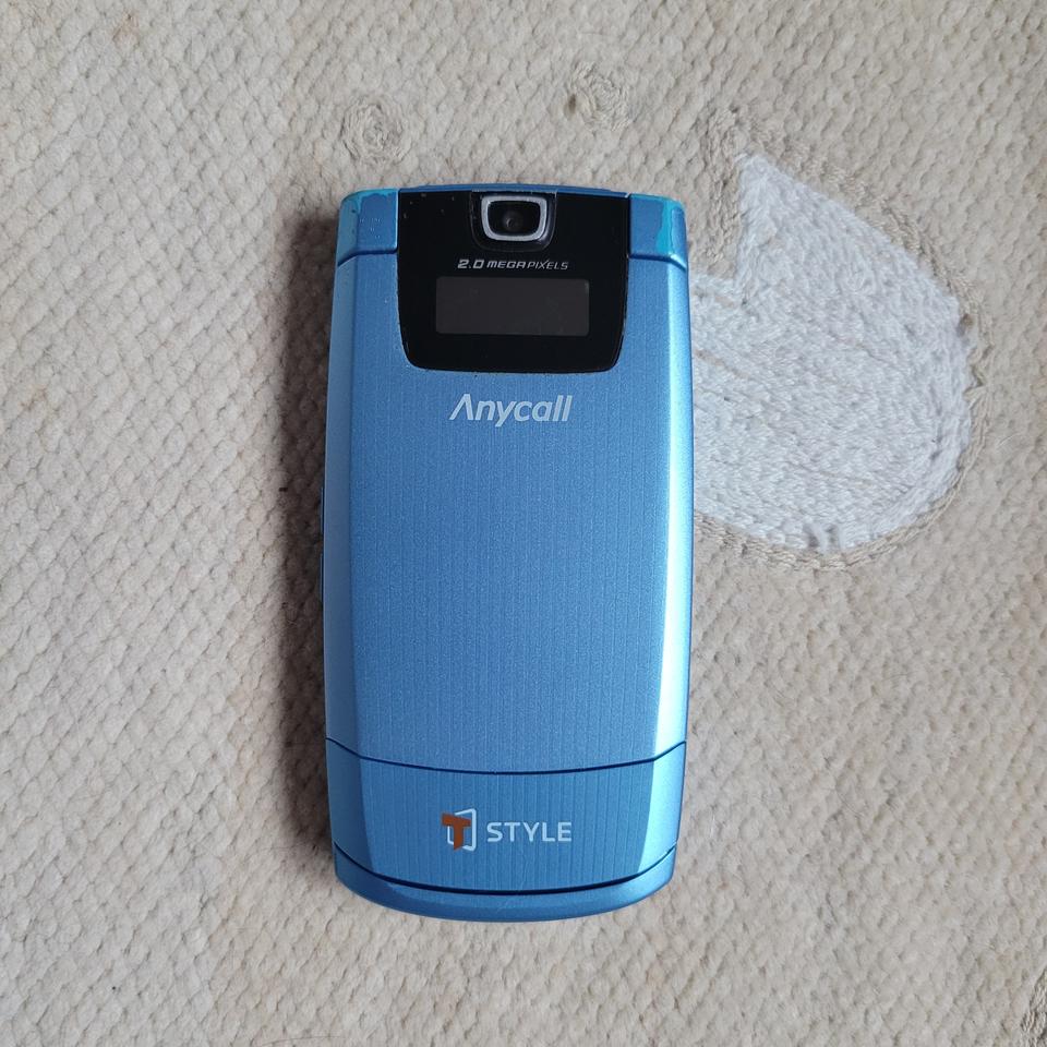 애니콜 울트라슬림폴더 V900 블루 소장용폰