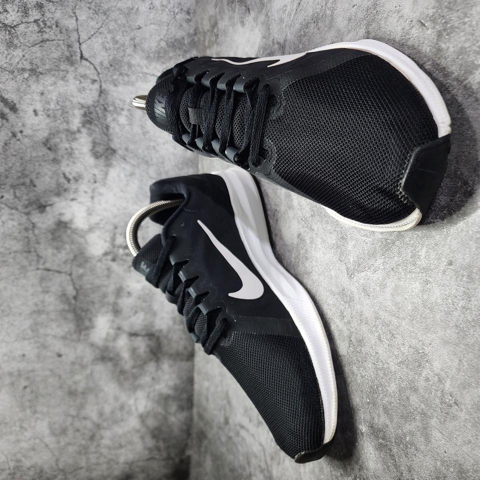 더블식스(정품)나이키 다운쉬프터8 검흰 270