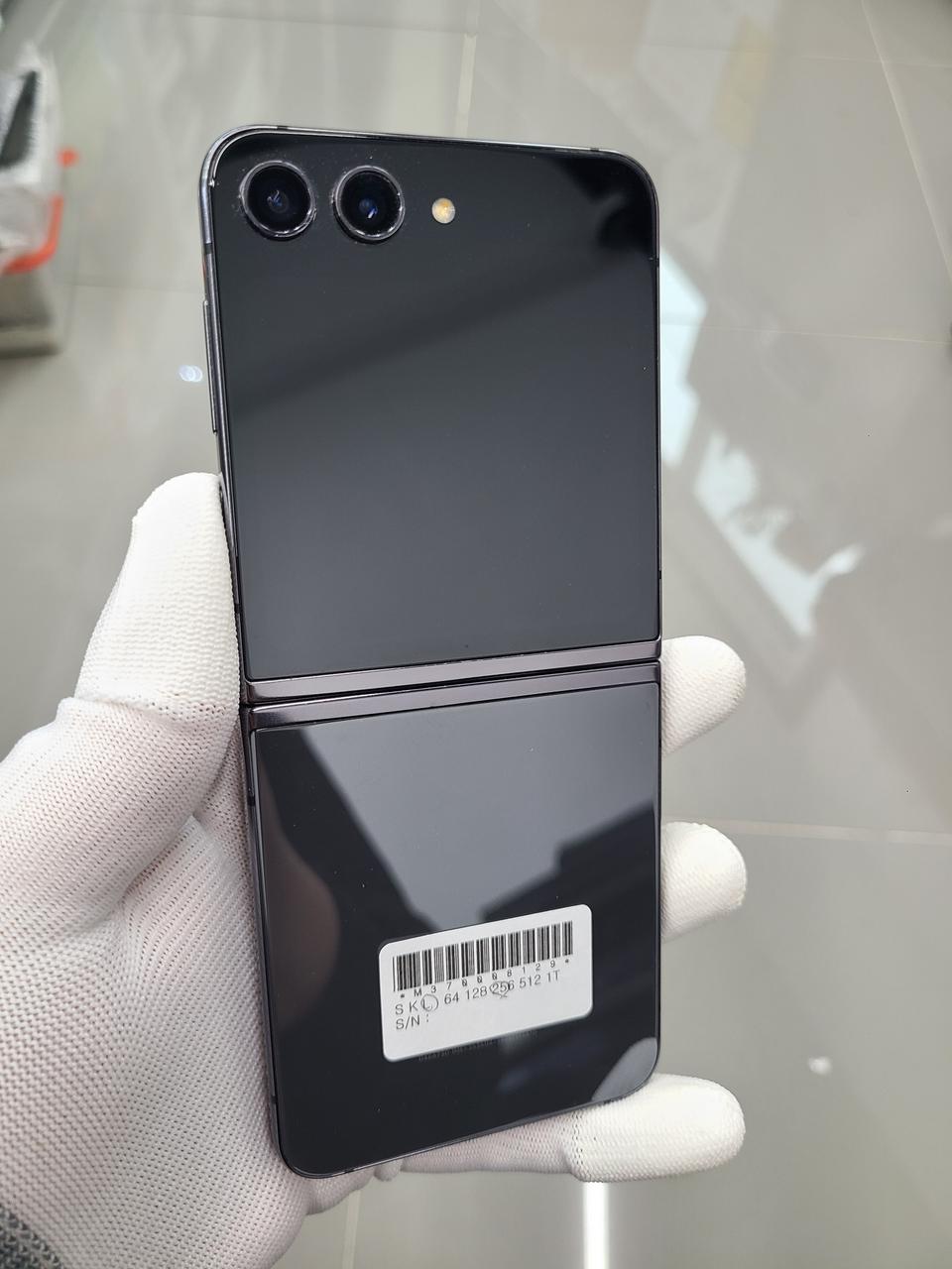 갤럭시 플립5 256기가 블랙 팝니다