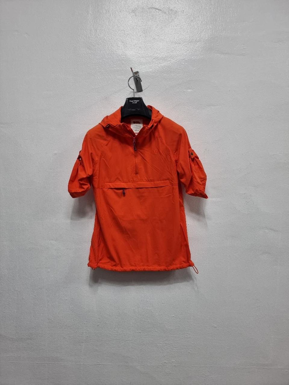 피엘라벤 여성 등산반팔티바람막이  사이즈85 상태좋아요 W2-27