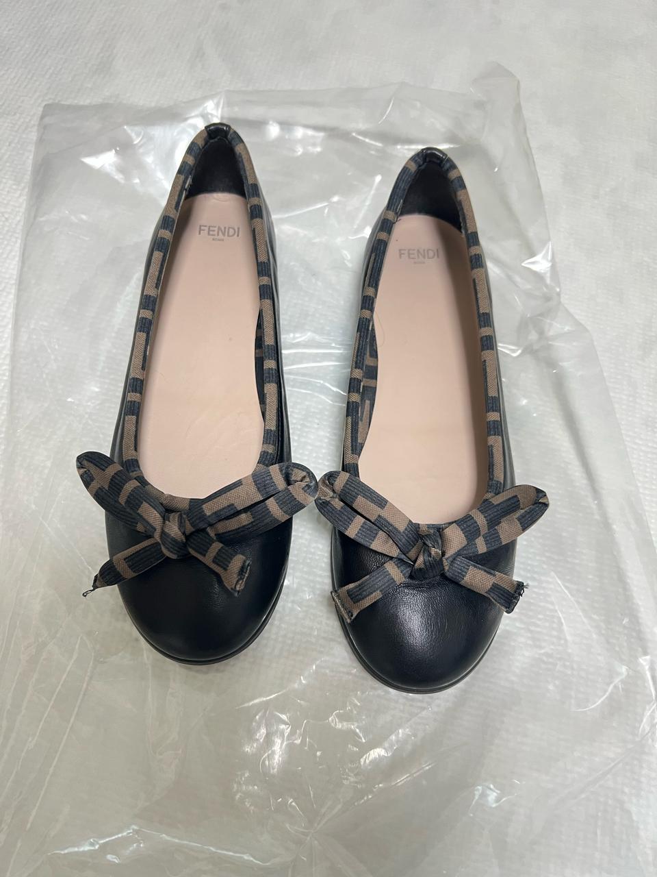 2회착 펜디키즈 FF 플랫슈즈 36 성인가능