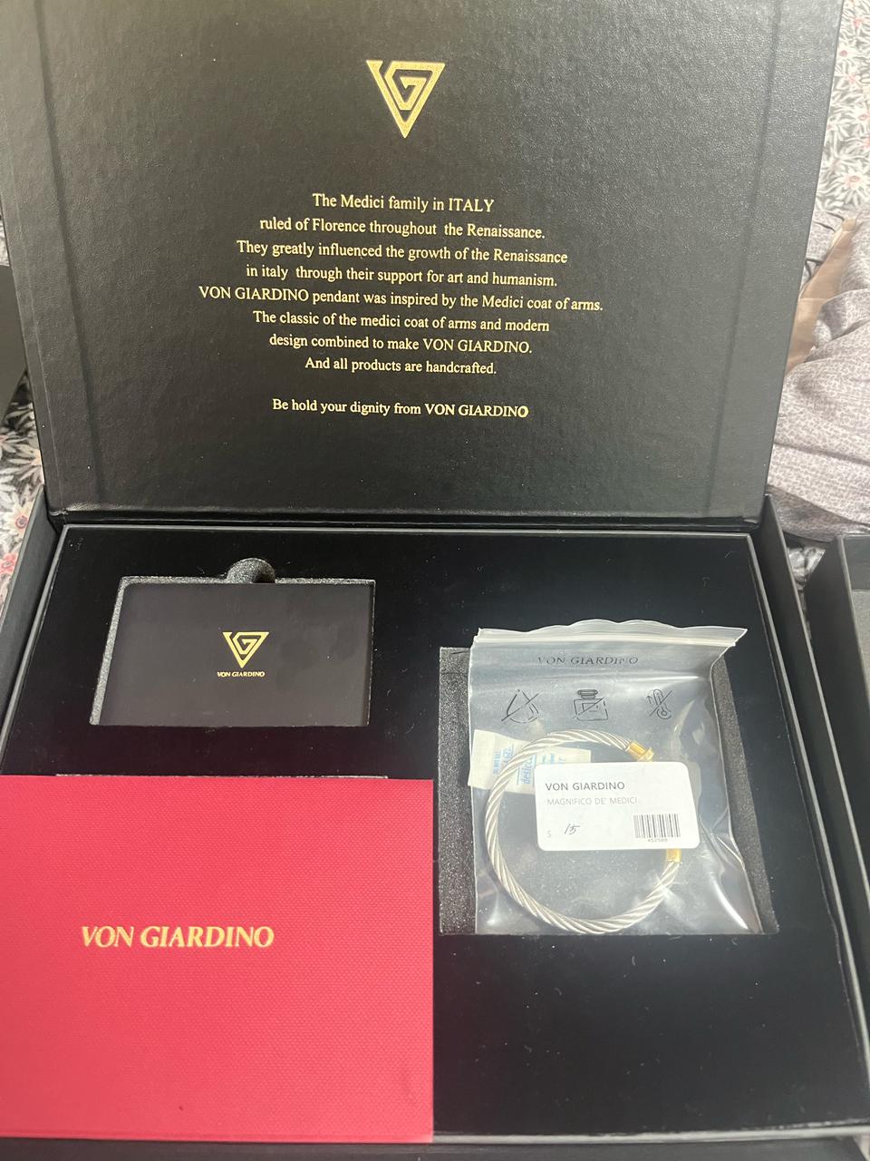 본쟈르디노 팔찌