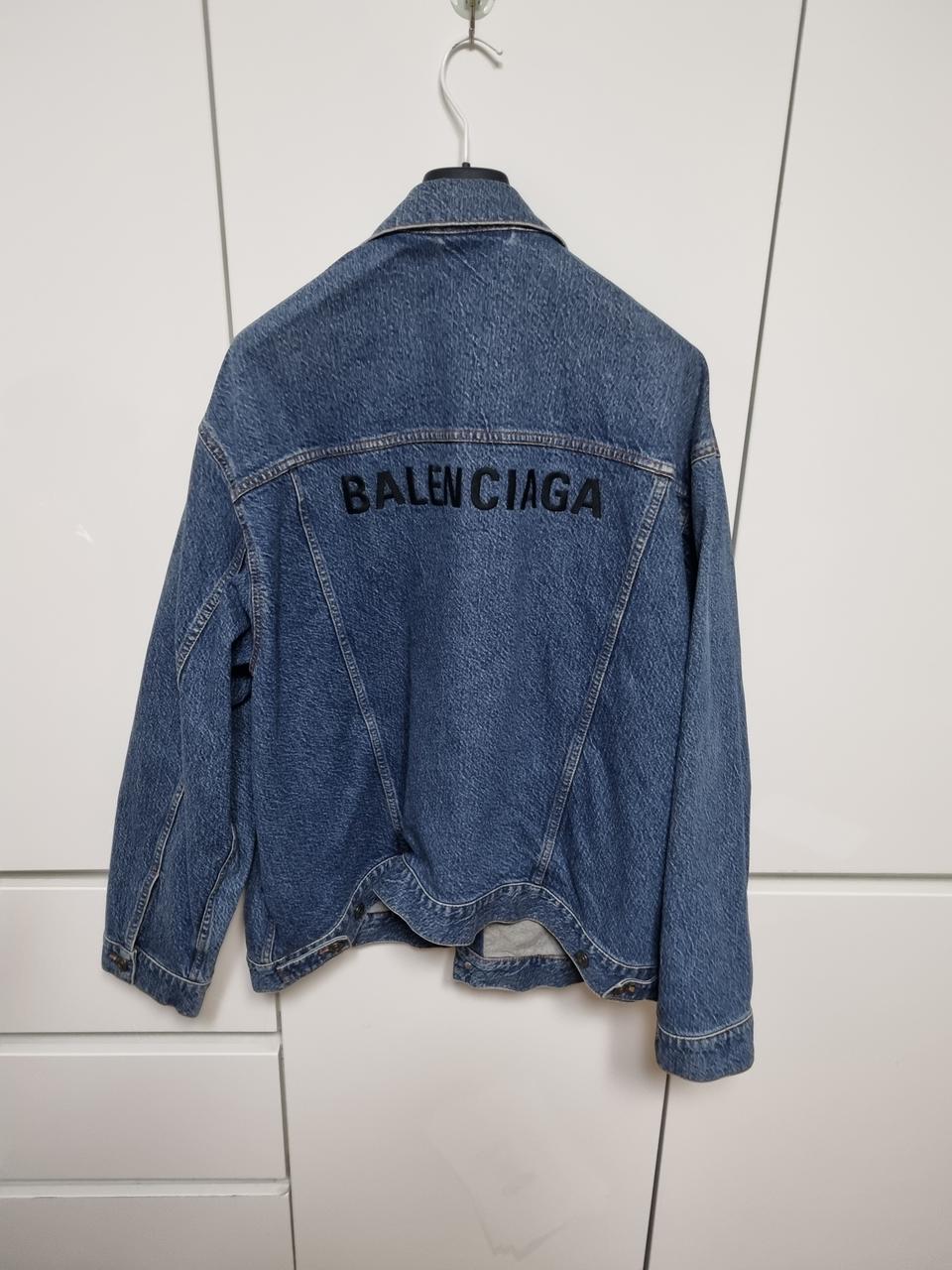 36사이즈 국내매장판  발렌시아가 자수로고 청자켓